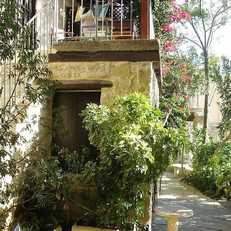 Mespilo House
