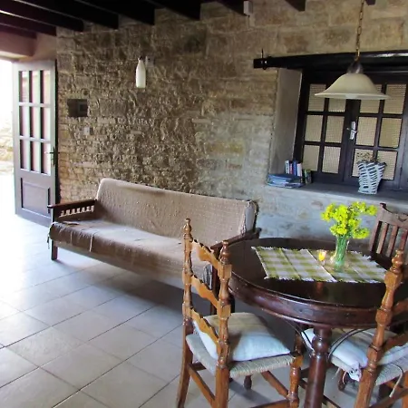 Mespilo House Apartamento Tochni